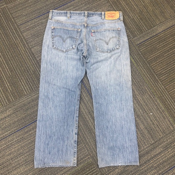 Levi Strauss & Co 501 Original Fit Button Fly Jeans Distressed Mens Size‎ 38x30 - Picture 3 of 13